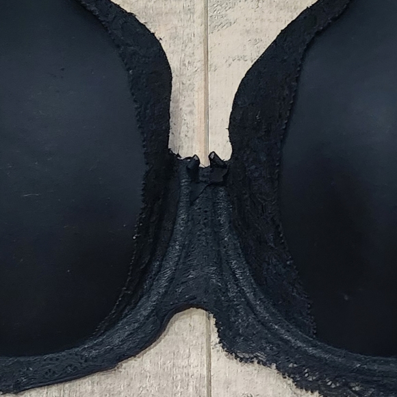 Elegant Lace Push-Up Bra Set - Black & Cream - Picture 3 of 8